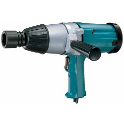 Makita 6906 Гайковерт ударный [6906] {850Вт,1600у\м,588Нм,квадрат 3\4",5кг,чем,М16-М22}